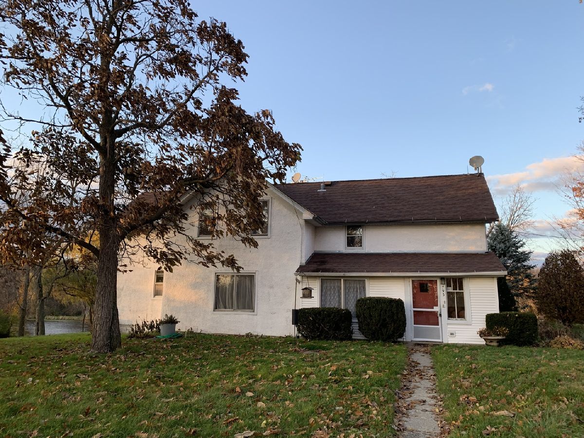  Rented Dundee Illinois, 37W793 Binnie