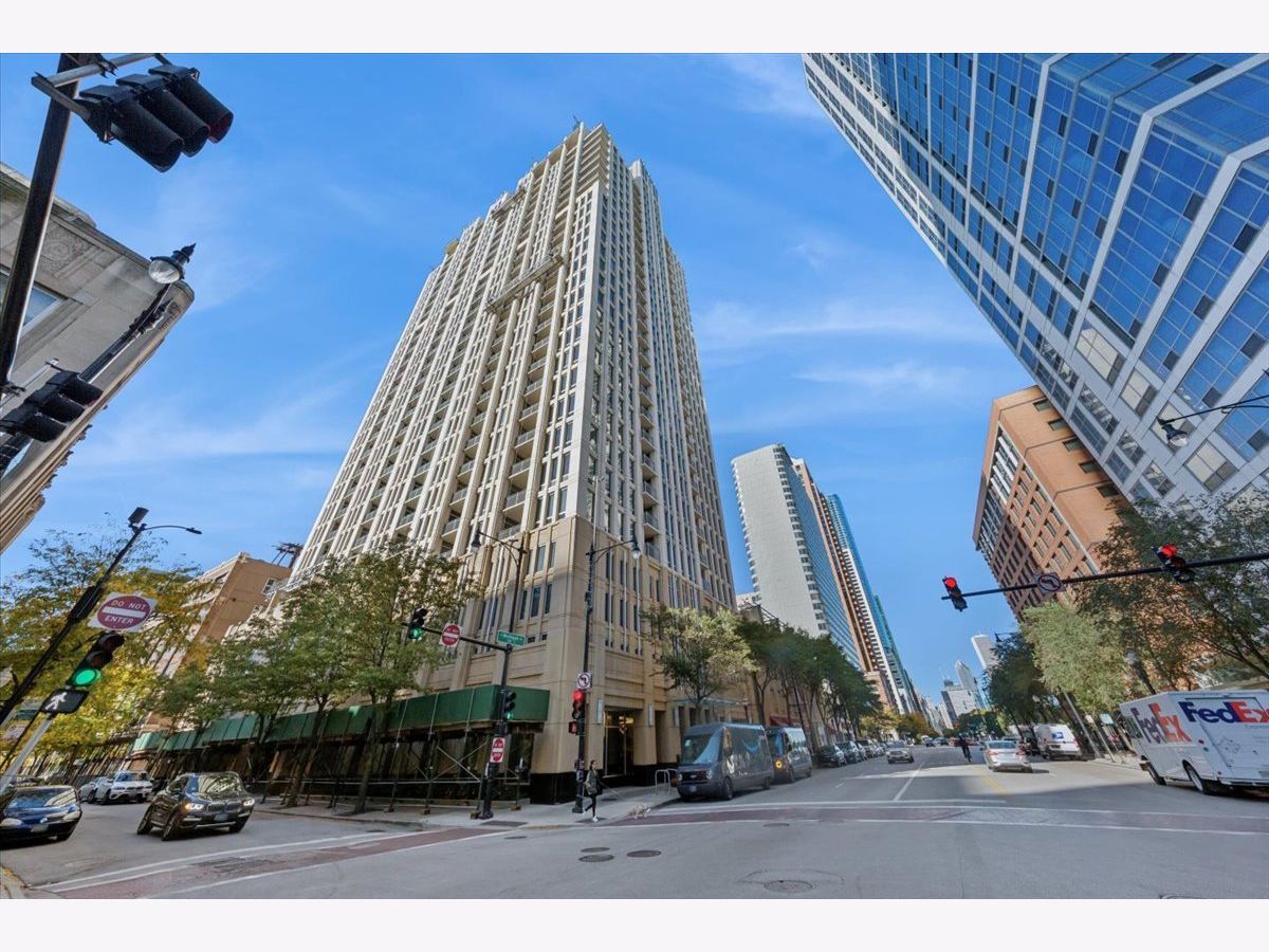  For Sale Chicago Illinois, 1250 Michigan Avenue