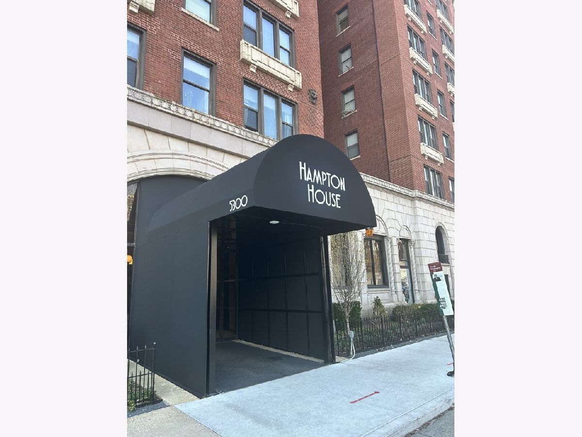Condominiums For Rent Hampton House Chicago Illinois, 5300 Shore