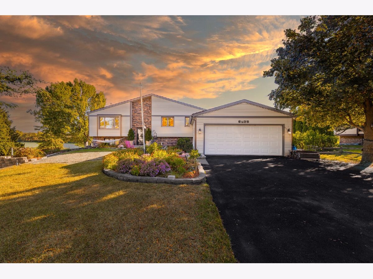  For Sale Cherry Valley Illinois, 6338 Thicket Lane