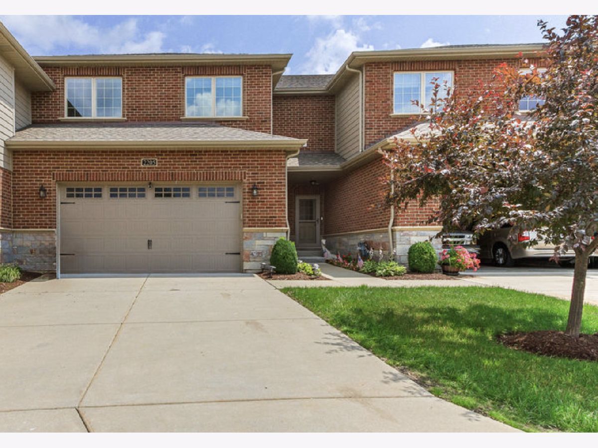  For Rent Downers Grove Illinois, 2205 Maple Hill