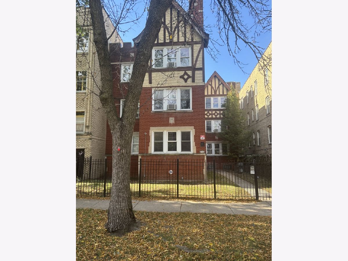  Rented Chicago Illinois, 5440 Campbell