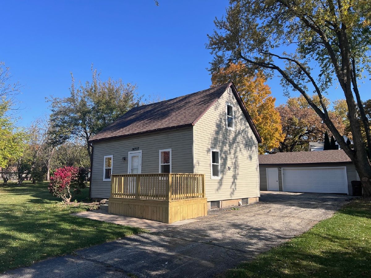  For Sale Caledonia Illinois, 14707 Caledonia Road