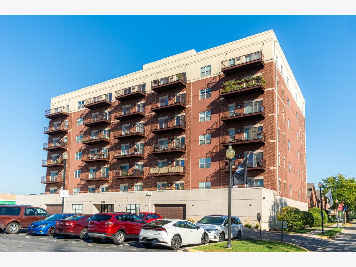  For Sale Melrose Park Illinois, 1650 Riverwoods Drive