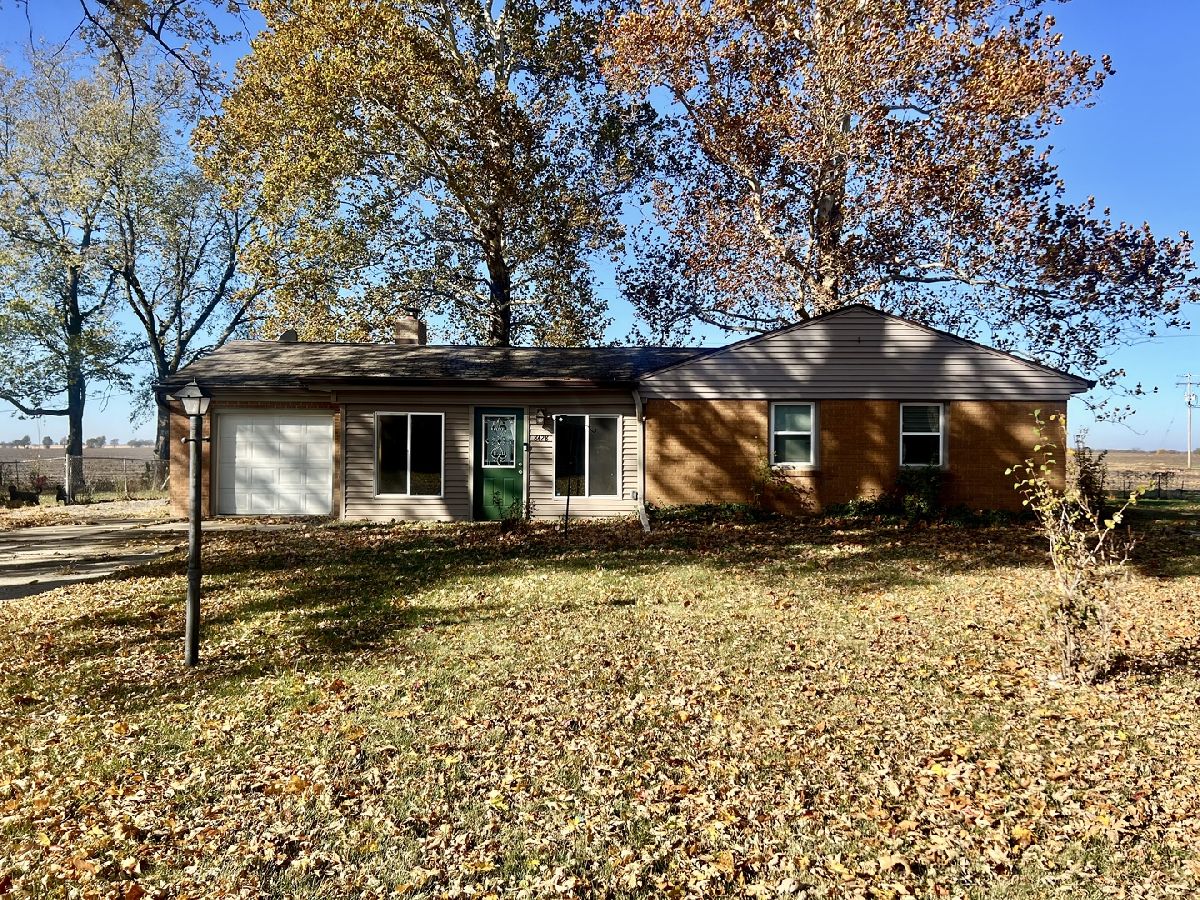 For Sale Shirley Illinois, 8428 Shirlane Street