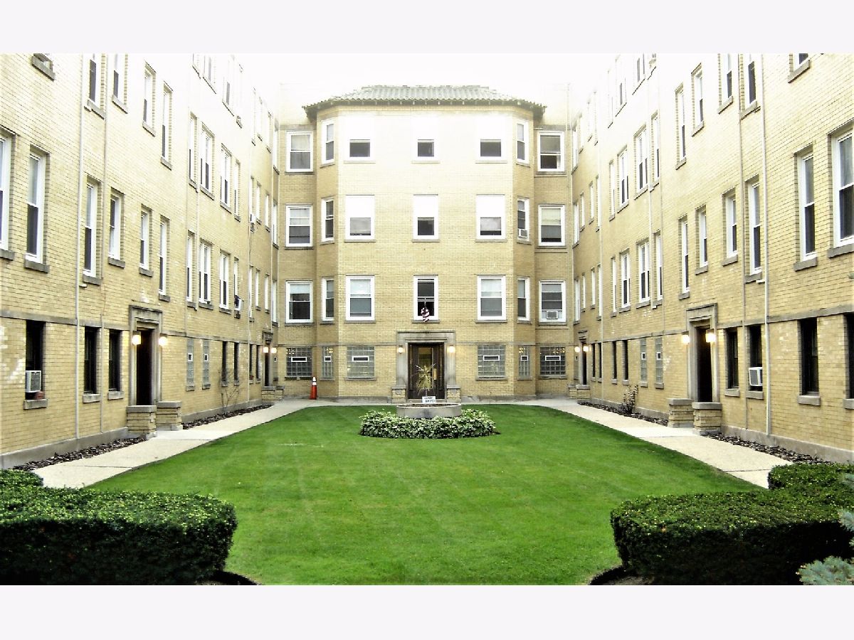  Rented Chicago Illinois, 6534 Lakewood