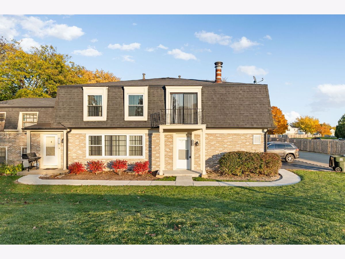  Rented Palatine Illinois, 2125 Ginger Creek