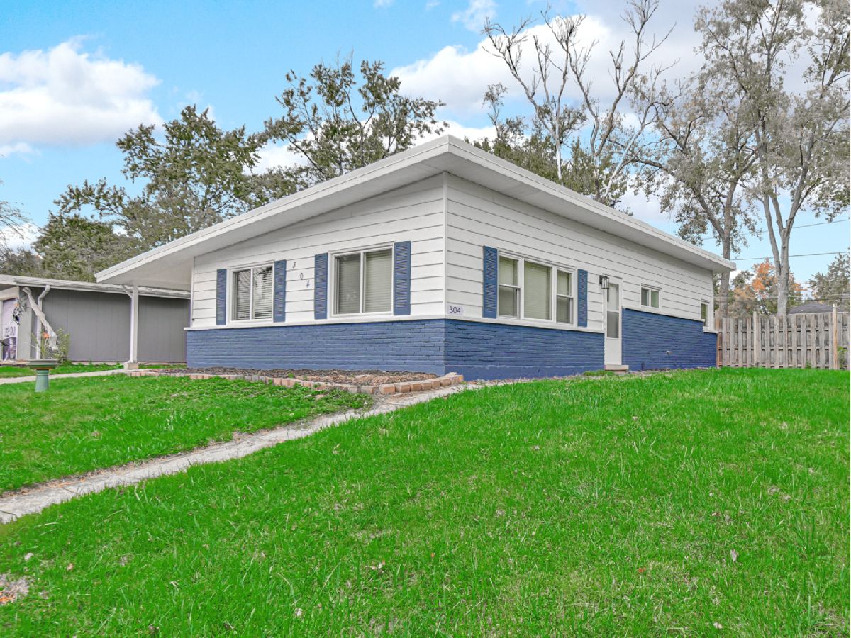  For Rent Park Forest Illinois, 304 Seneca