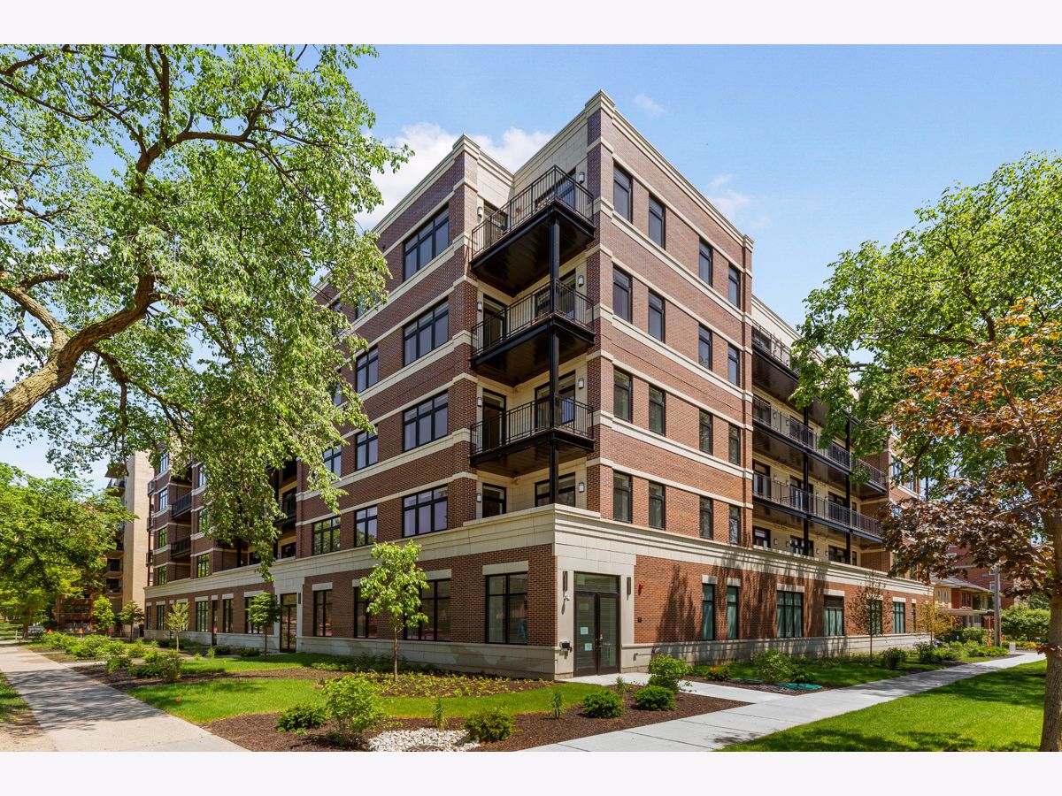  Rented Evanston Illinois, 1555 Ridge