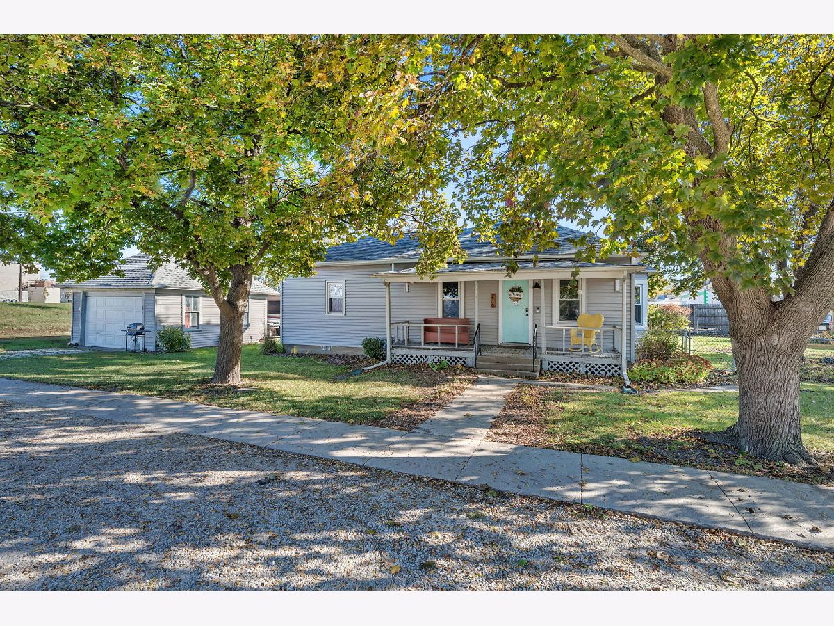  Sold Seneca Illinois, 216 Cash