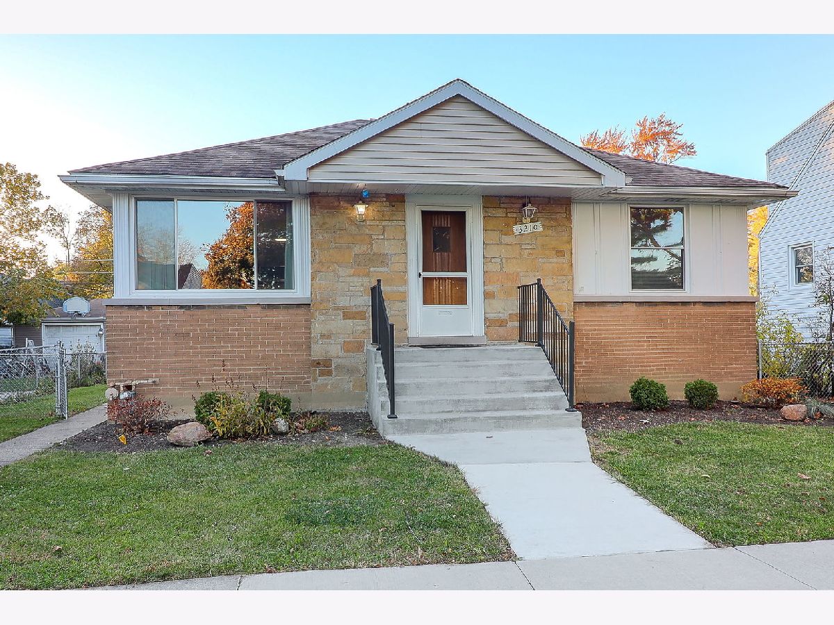  For Sale Brookfield Illinois, 3210 Madison Avenue