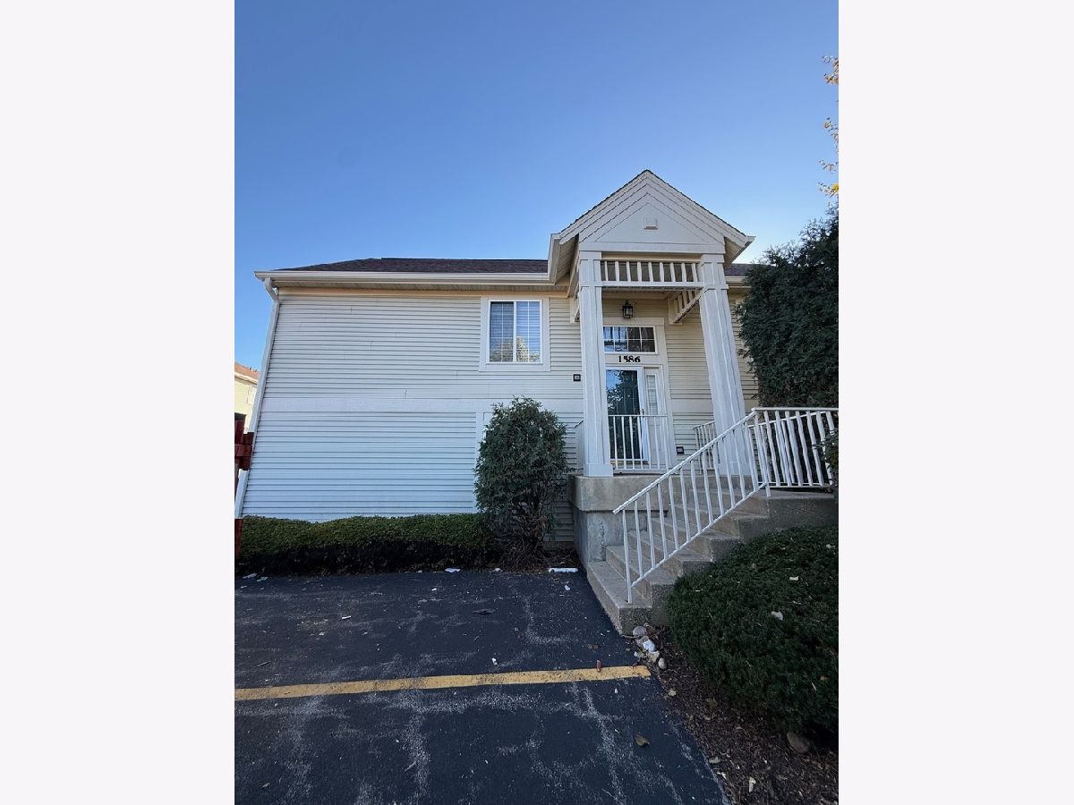 Townhomes & Condos & Homes Rented Cambria Cary Illinois, 1586 New Haven