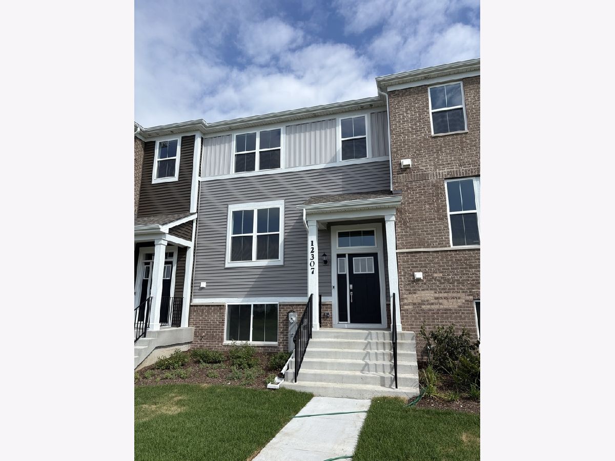  For Rent Huntley Illinois, 12307 Tinsley