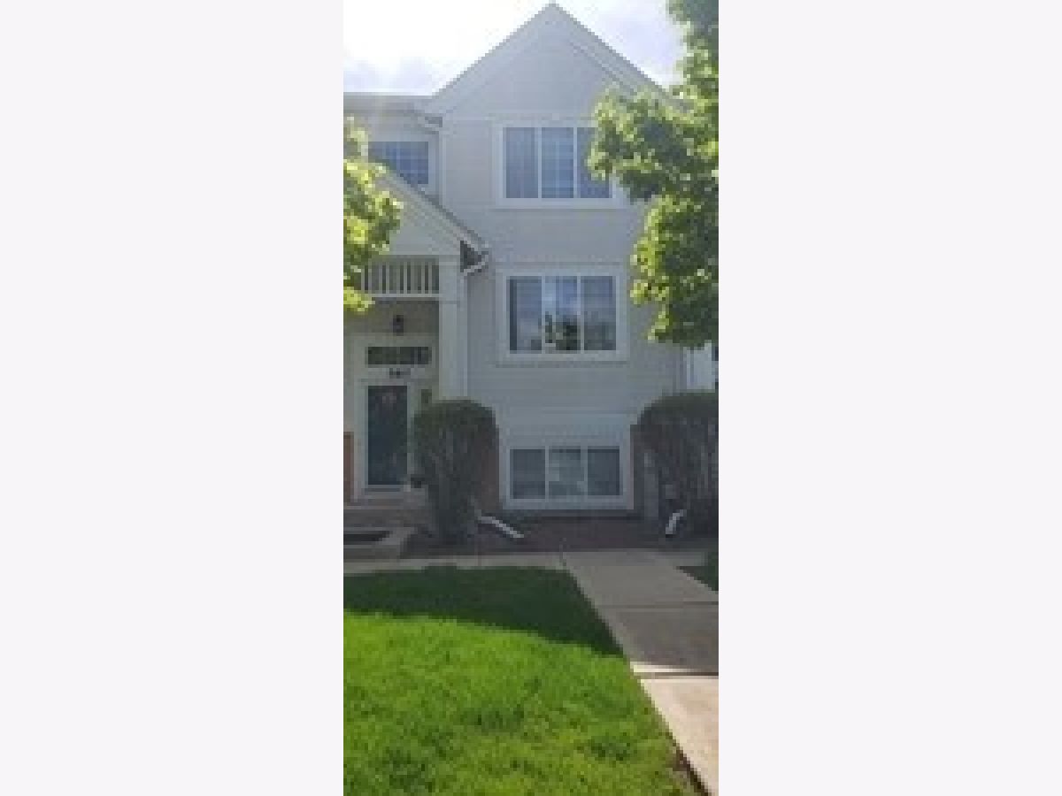  For Rent Round Lake Illinois, 587 Parkside