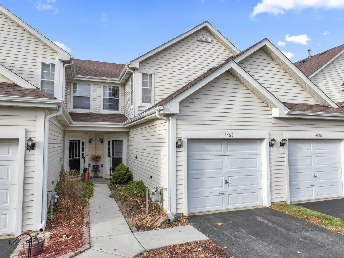  Rented Waukegan Illinois, 4462 Quill