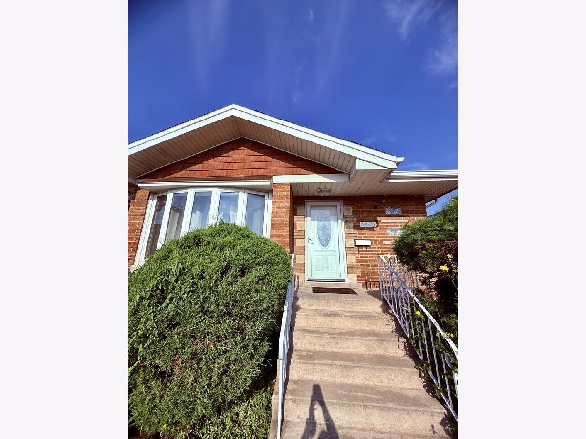 Homes & Condominiums For Rent Clear Ridge Chicago Illinois, 6436 Lamon