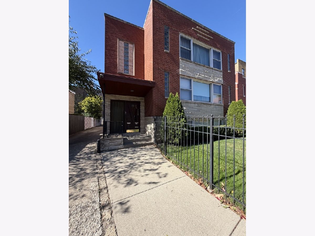  For Rent Chicago Illinois, 7228 Phillips