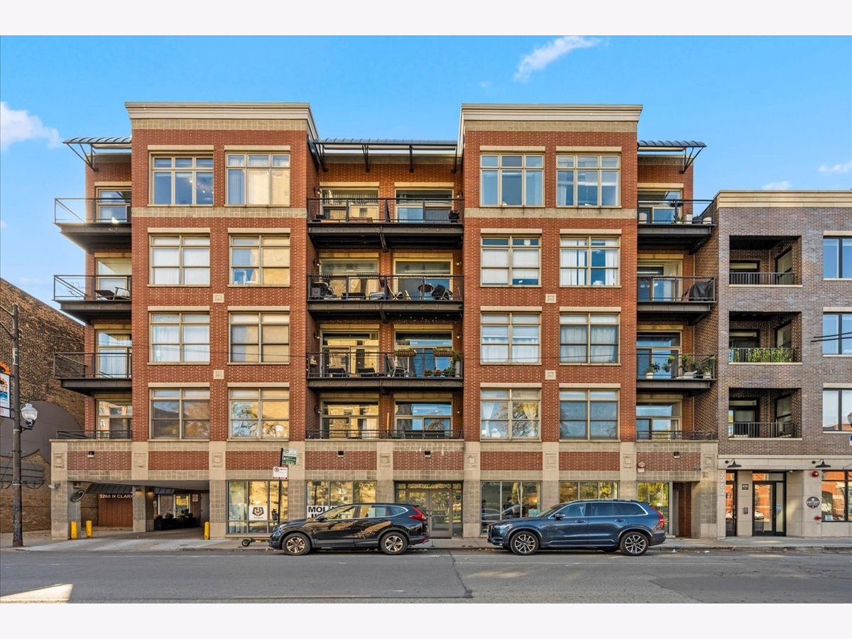  For Sale Chicago Illinois, 3260 Clark Street