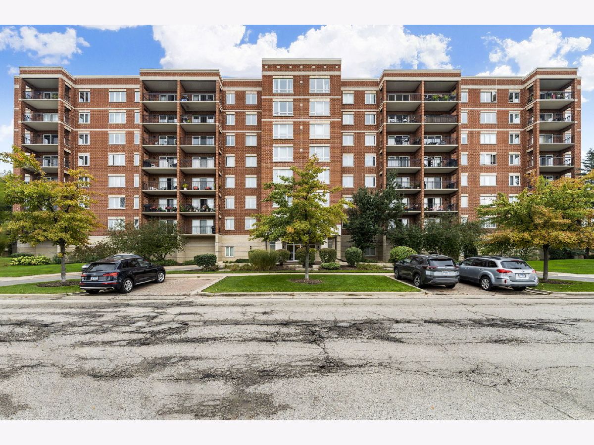  For Sale Chicago Illinois, 5555 Cumberland Avenue