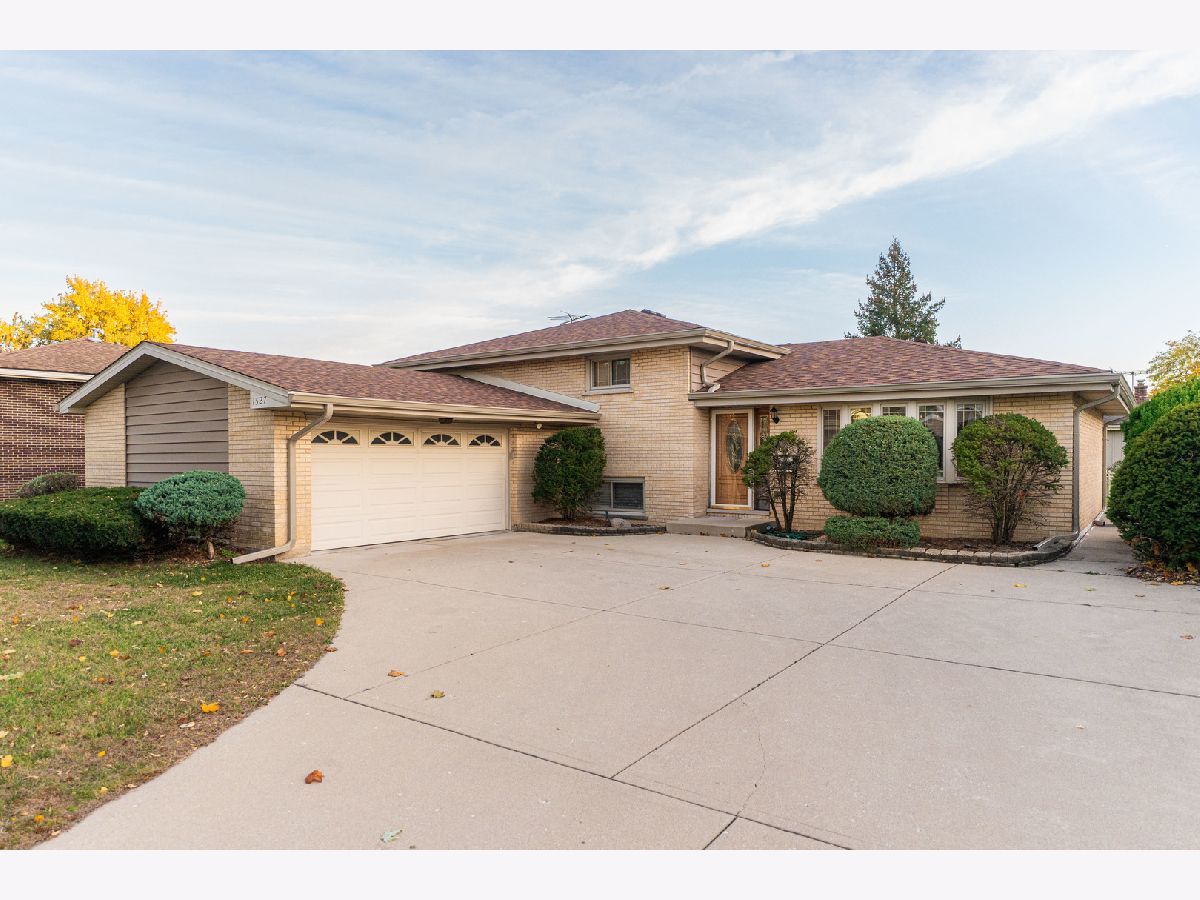  For Sale Addison Illinois, 1527 W Holtz Avenue