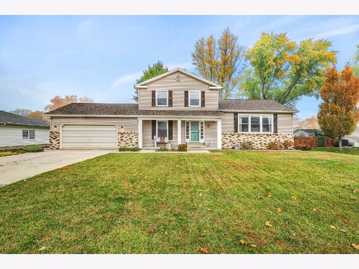  For Sale Streator Illinois, 18 Old Orchard Lane