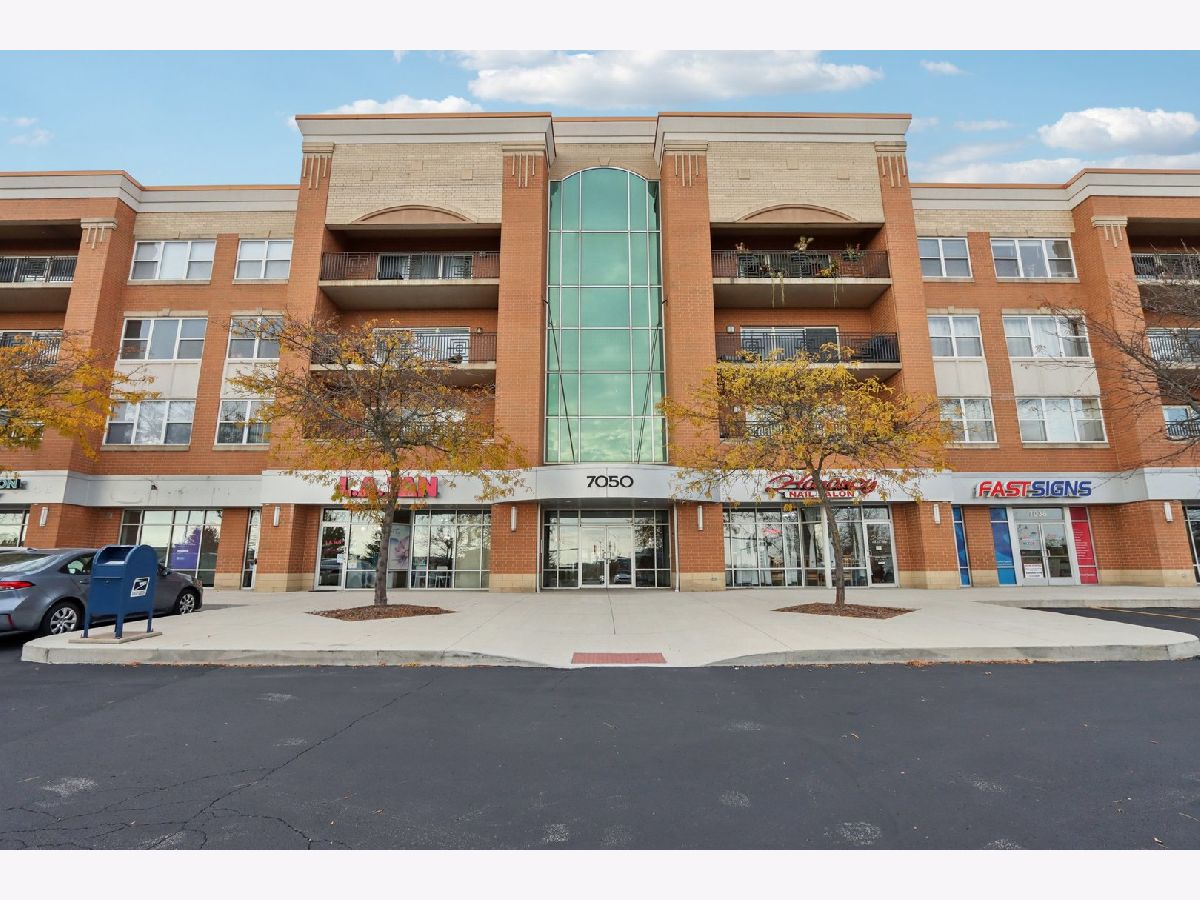 Condominiums For Sale Tinley Pointe Centre Tinley Park Illinois, 7050 183rd Street