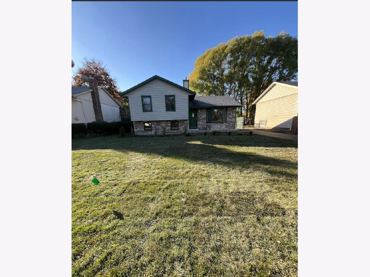 For Rent Prairie View Illinois, 20564 Elizabeth