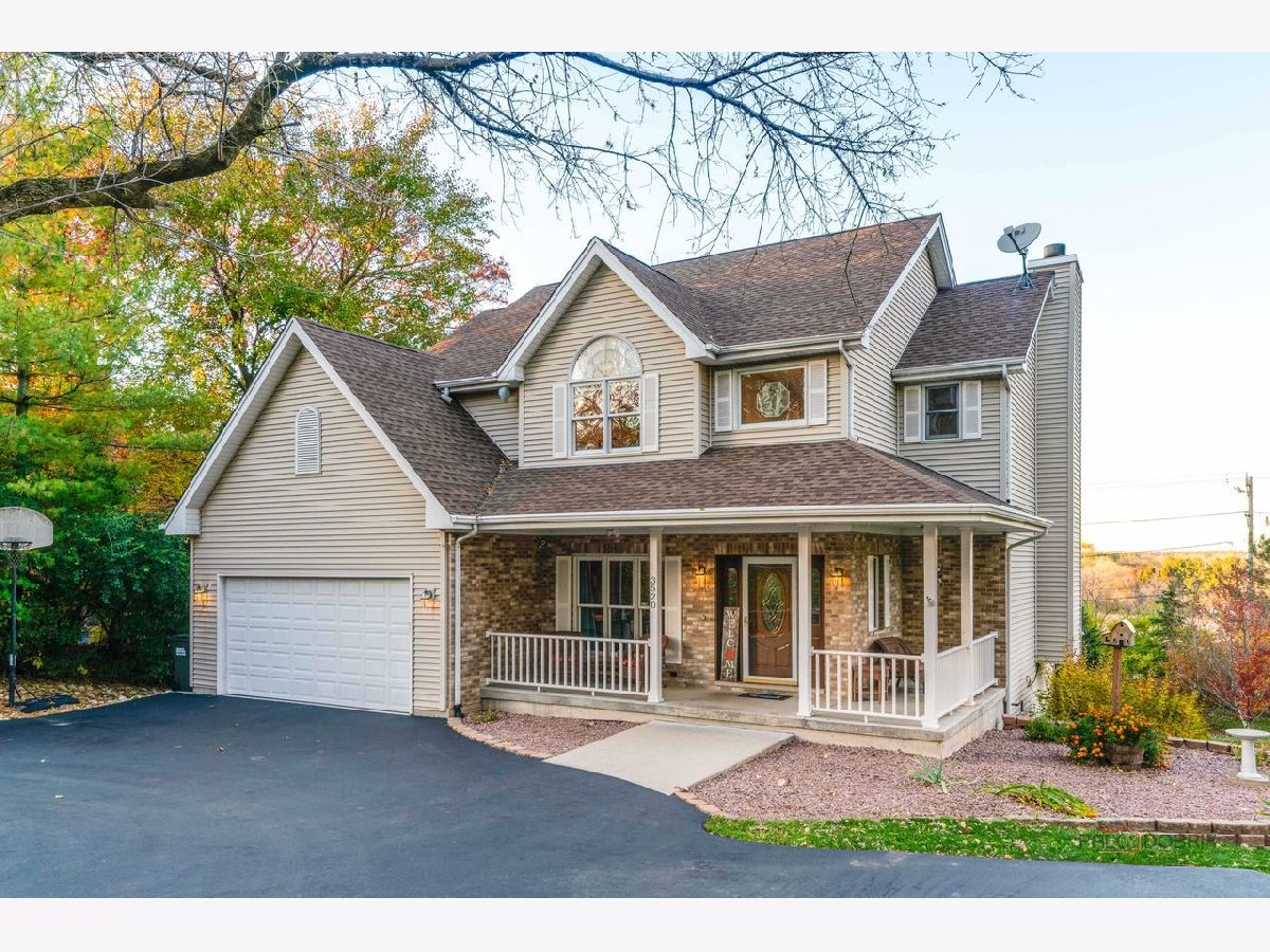  For Sale Spring Grove Illinois, 3520 Kings Lair Drive