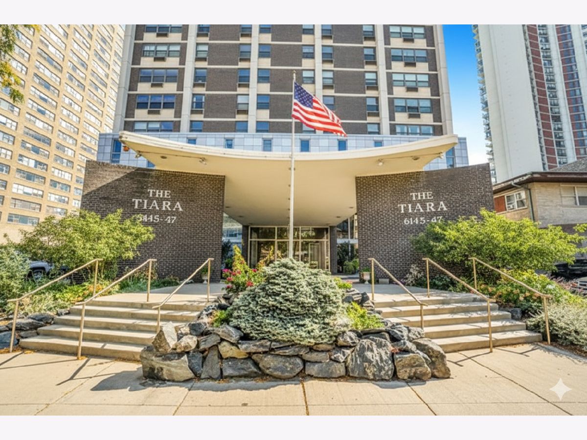  For Sale Chicago Illinois, 6147 Sheridan Road