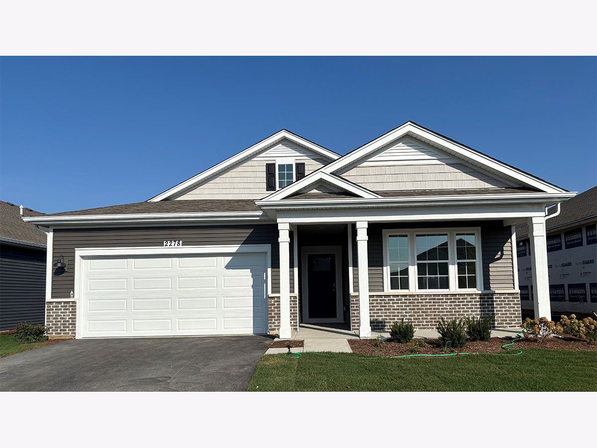 Condos & Townhomes & Homes For Sale Stonewater Wonder Lake Illinois, 2278 Elderberry Court