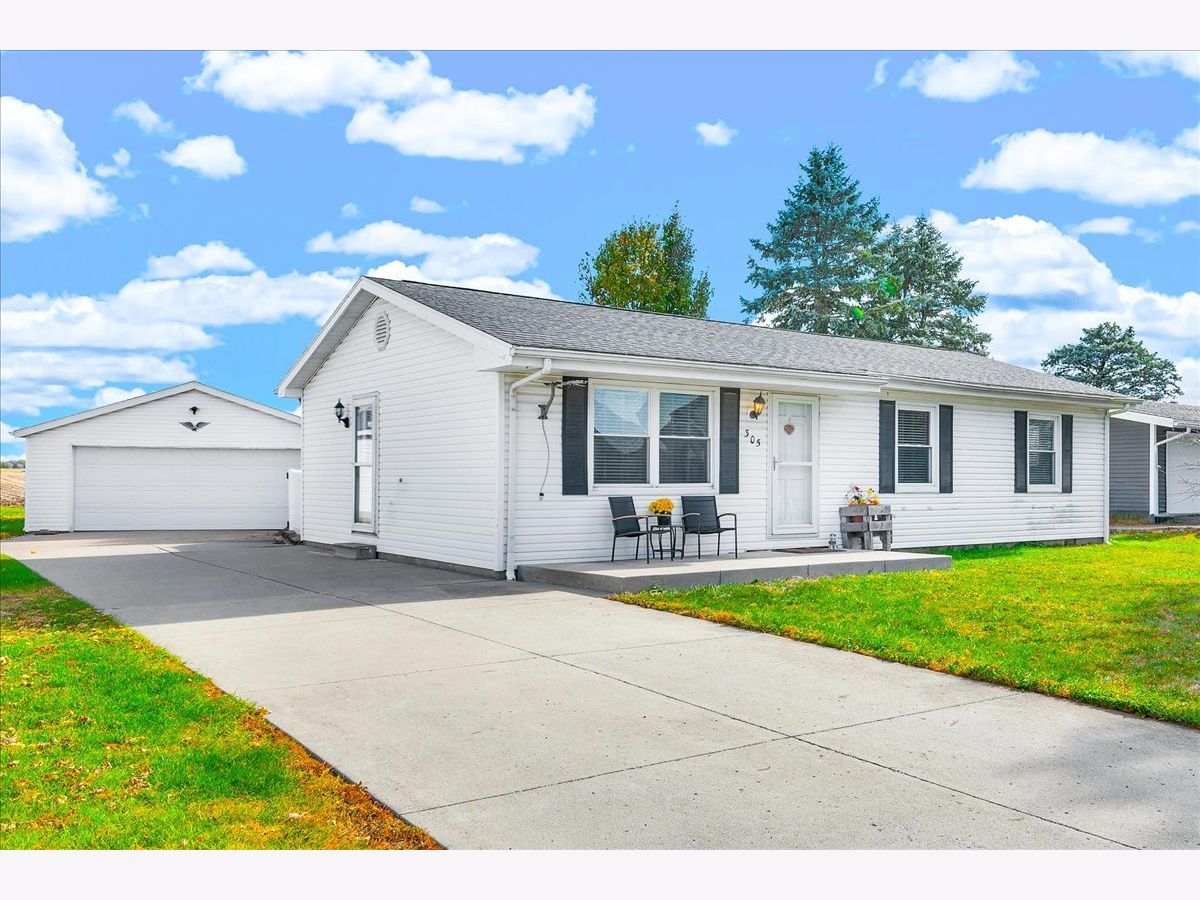  For Sale Carlock Illinois, 305 Church Street