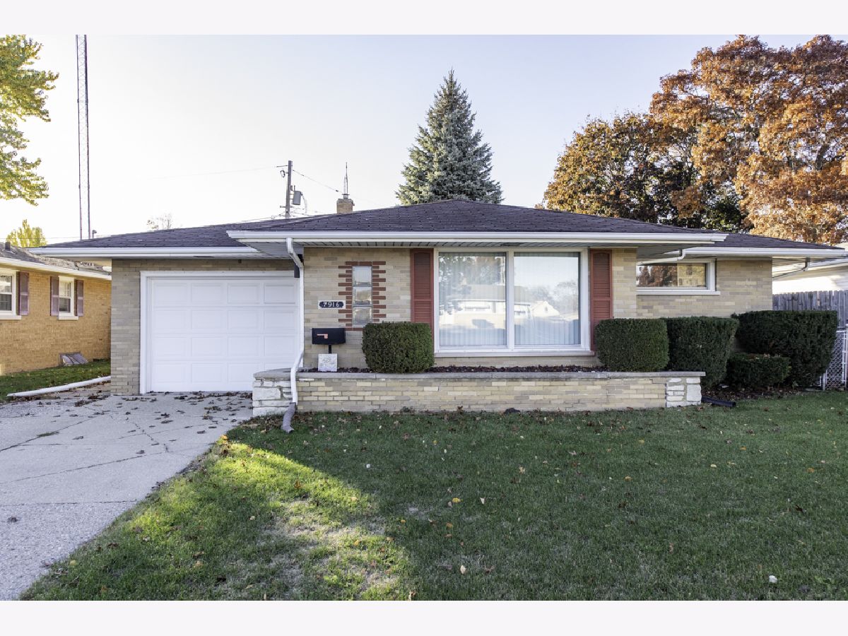  For Sale Kenosha Wisconsin, 7916 22nd Avenue