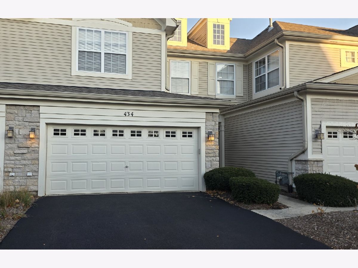 Townhomes For Rent Woodland Lakes Aurora Illinois, 434 Vaughn