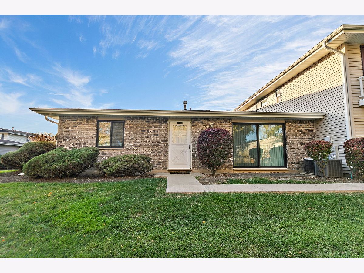  Rented Schaumburg Illinois, 1303 Yarmouth