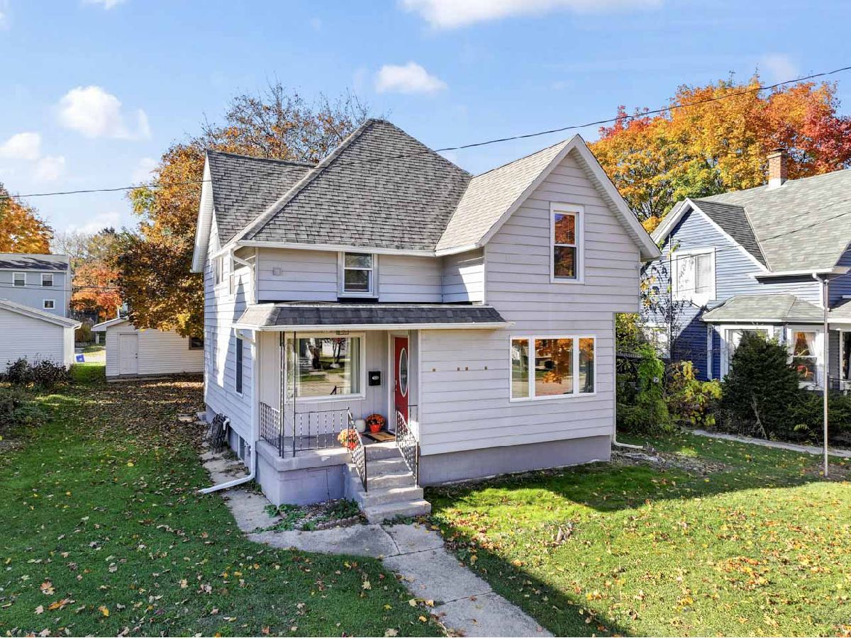  For Sale Burlington Wisconsin, 325 Henry Street