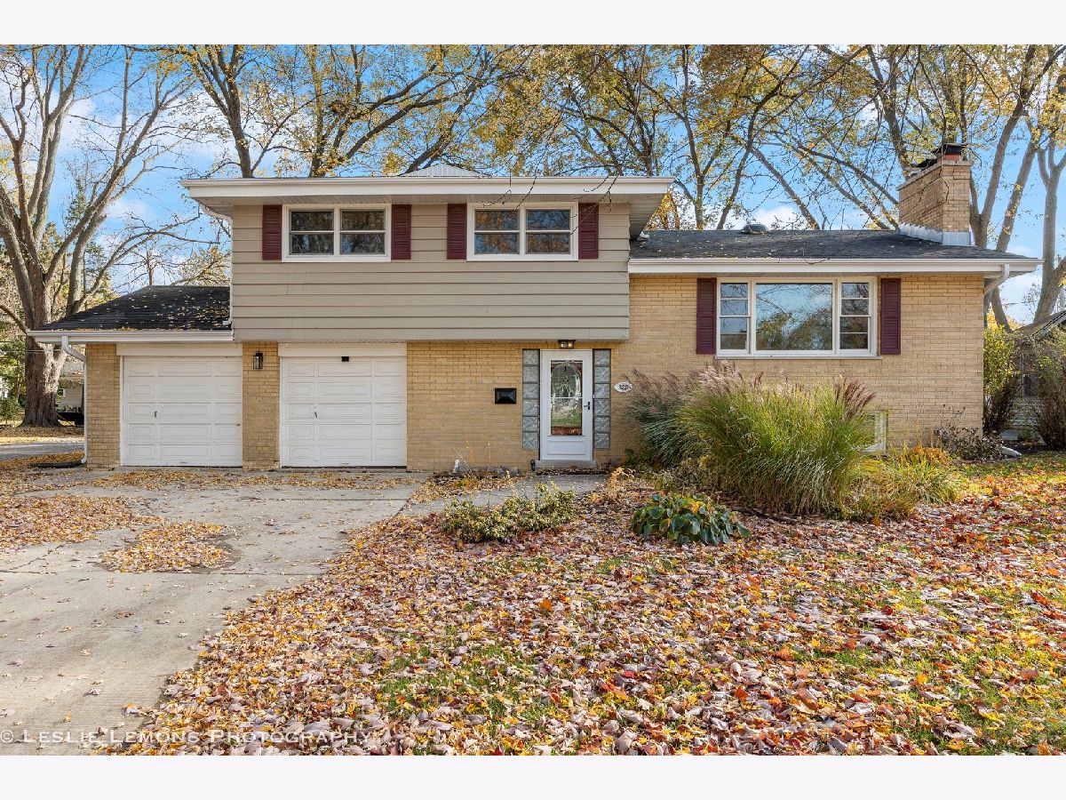 Homes For Rent West Highlands Naperville Illinois, 320 Elmwood