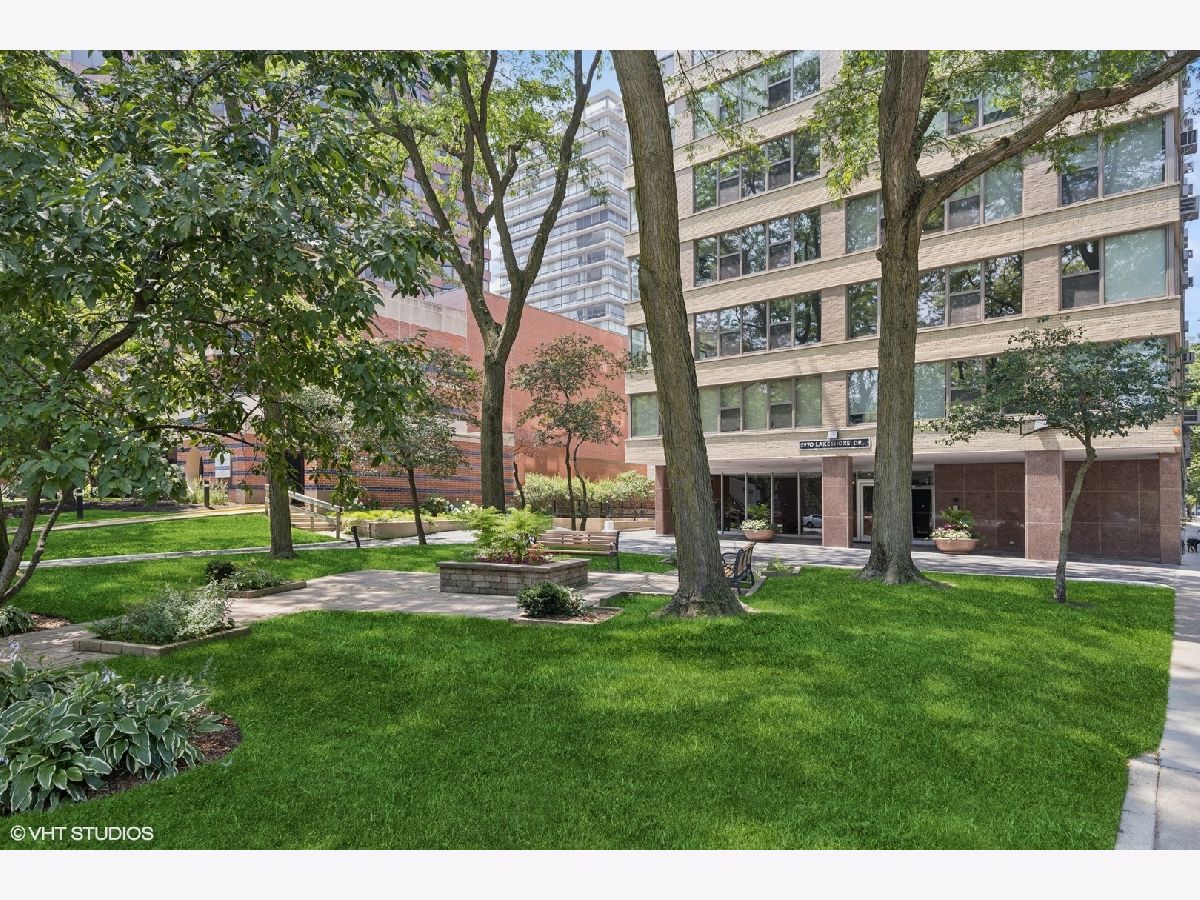  For Sale Chicago Illinois, 2970 Lake Shore Drive