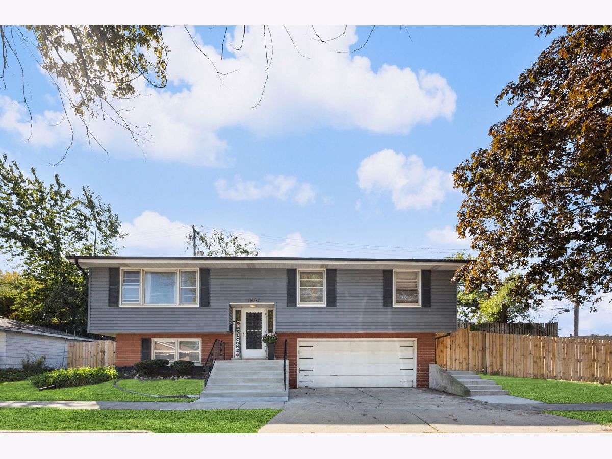  For Sale Evergreen Park Illinois, 2635 94th Place
