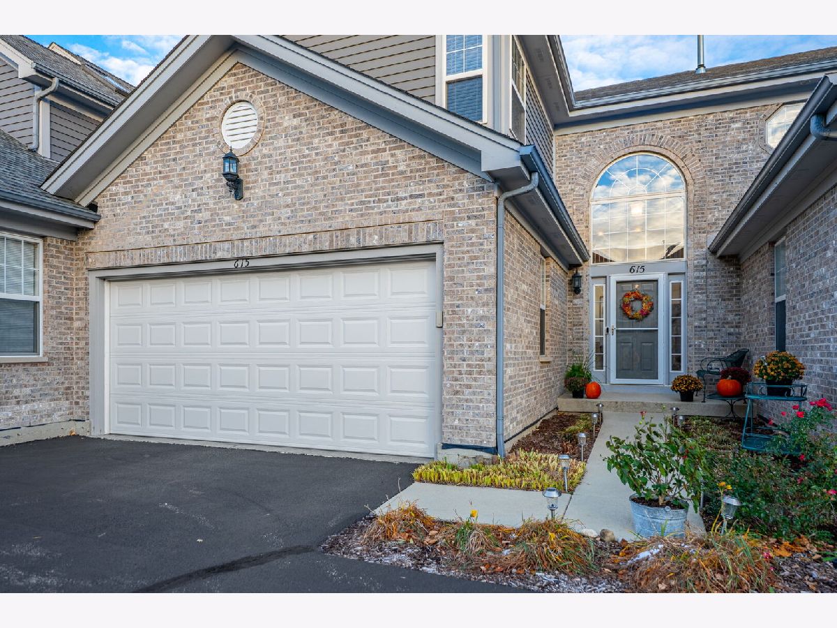  For Sale Mchenry Illinois, 615 Kresswood Drive