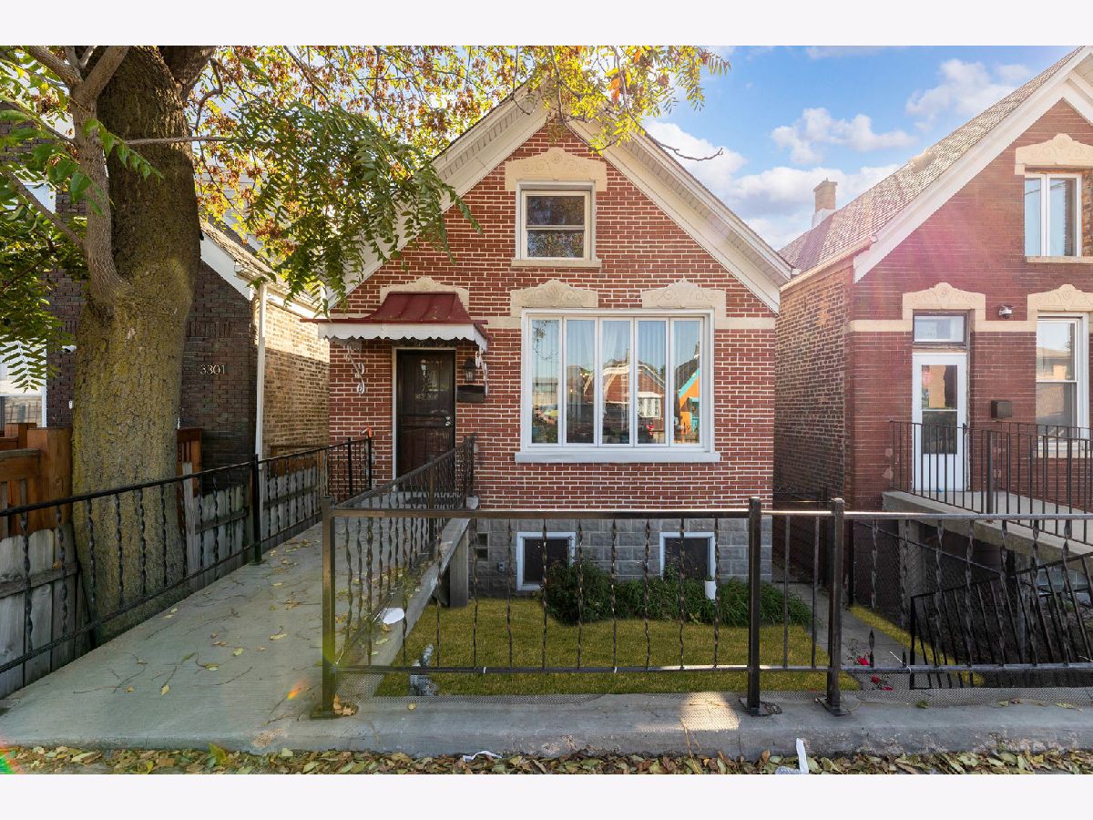  For Sale Chicago Illinois, 3305 Damen Avenue