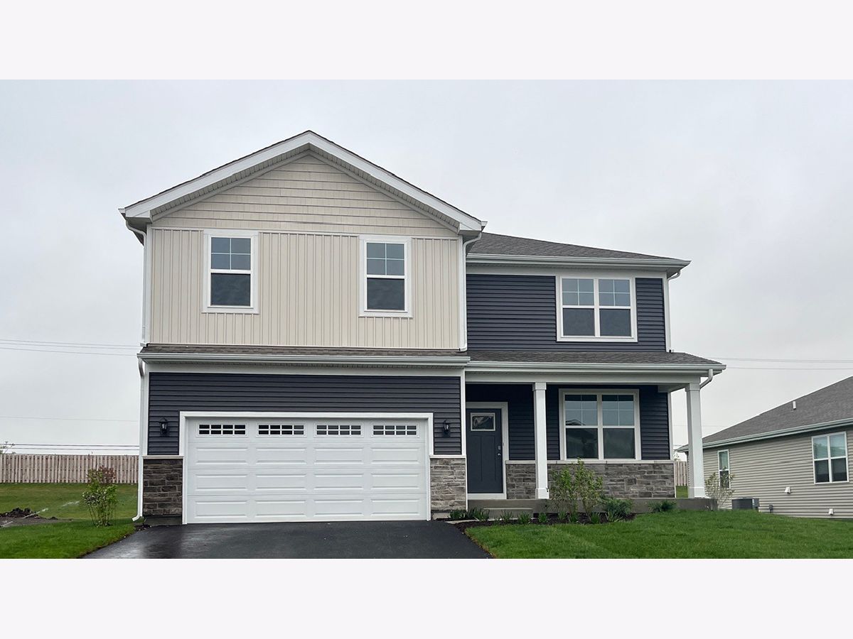  For Sale Pingree Grove Illinois, 1562 Aspen Court