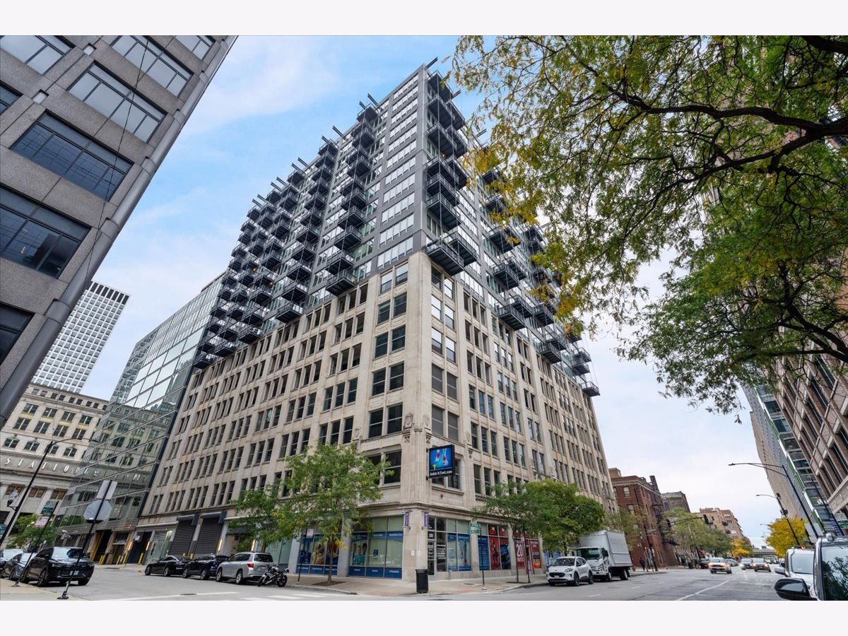  For Sale Chicago Illinois, 565 Quincy Street