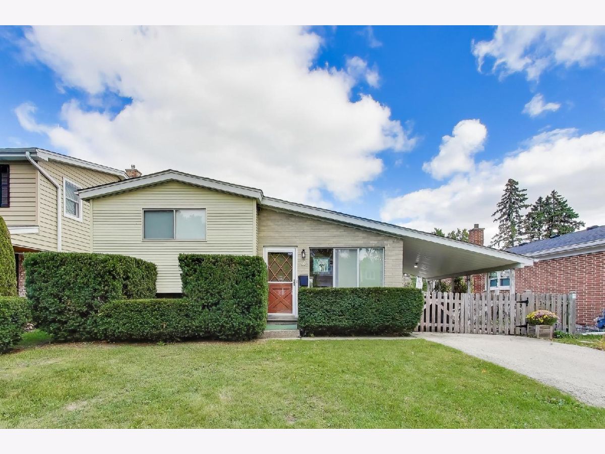 Homes For Sale Arlington Park Manor Arlington Heights Illinois, 417 Dryden Place