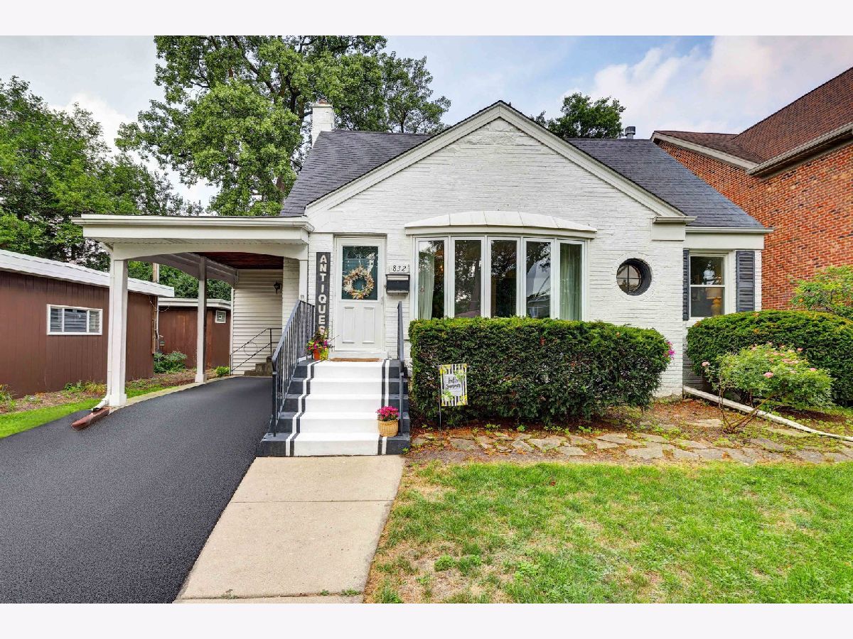  Sold Park Ridge Illinois, 832 Sylviawood