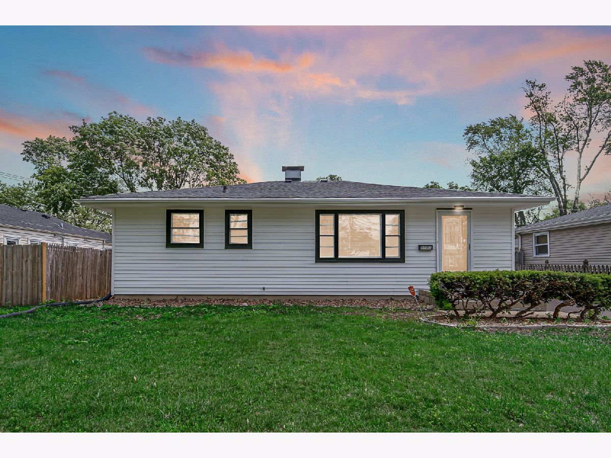  For Rent Wheaton Illinois, 1107 Campbell