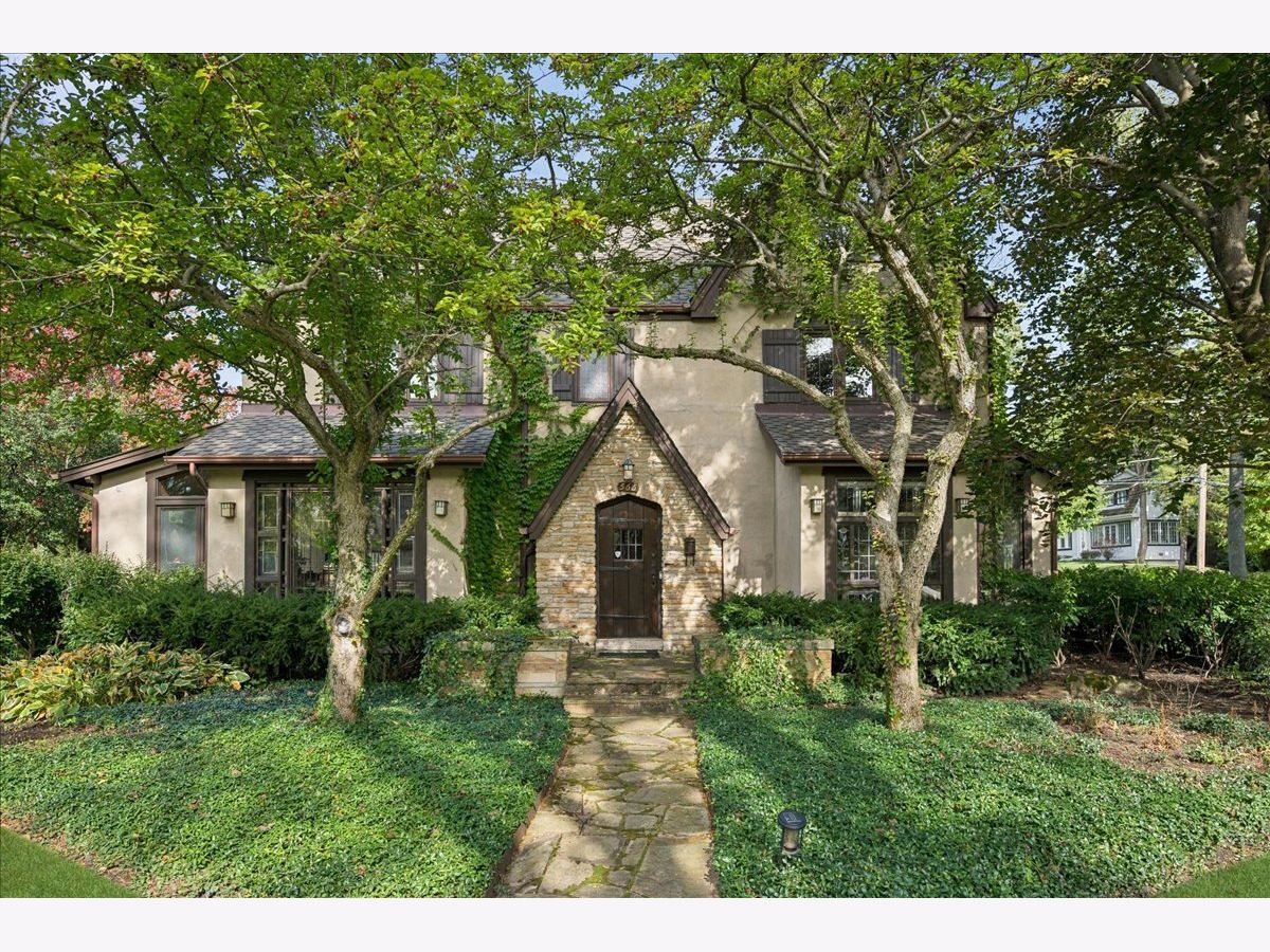  Sold Glencoe Illinois, 565 Woodlawn