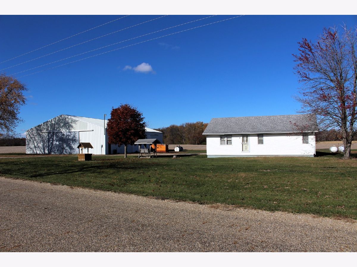  For Sale Dewitt Illinois, 17395 Swisher Hill Road