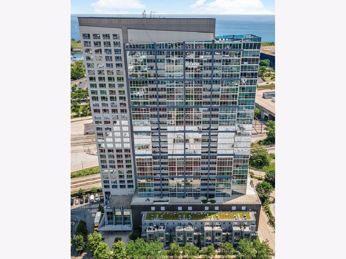 Condos & Townhomes Rented Harbor View Chicago Illinois, 1901 Calumet