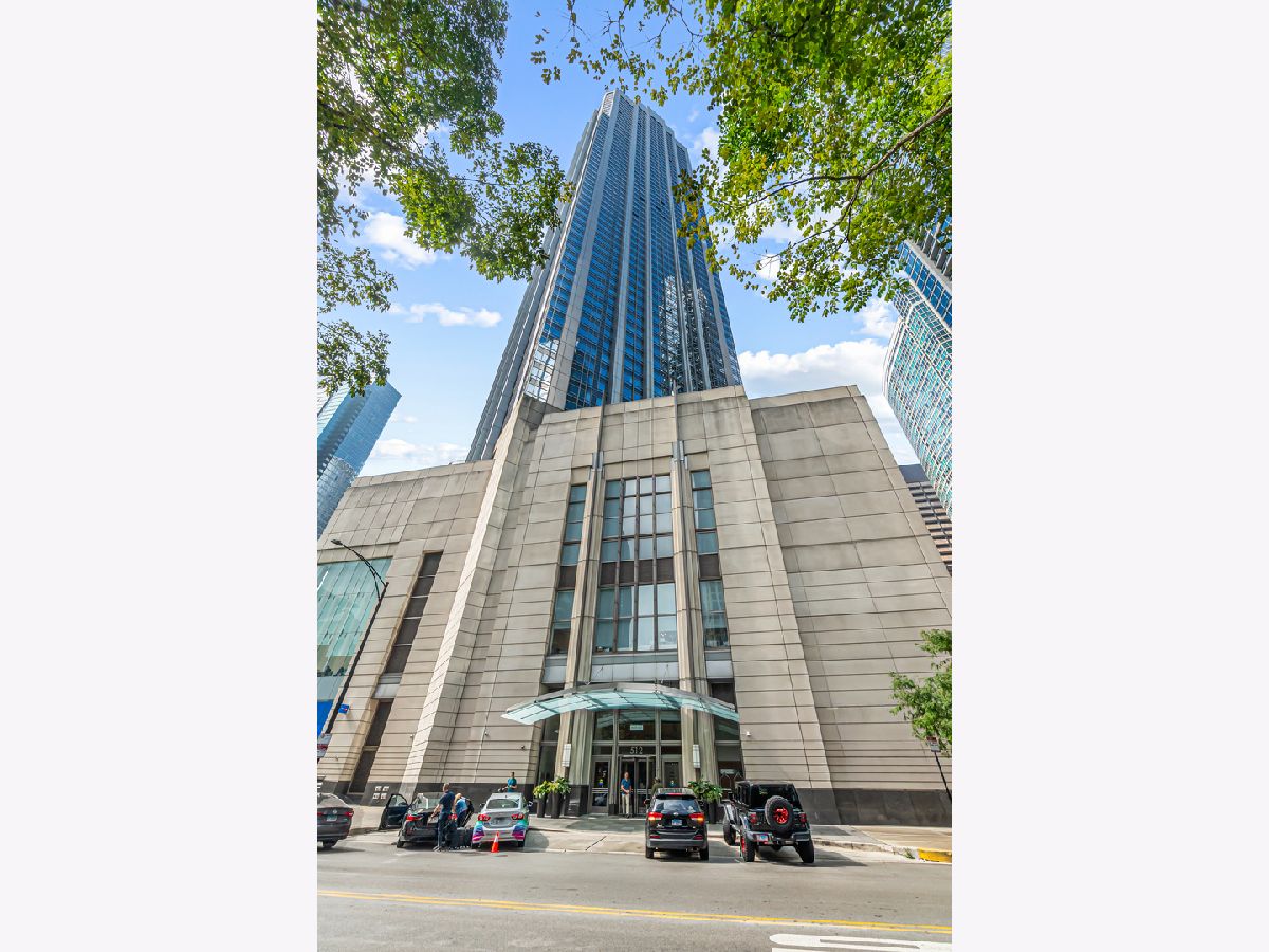  Rented Chicago Illinois, 512 Mcclurg