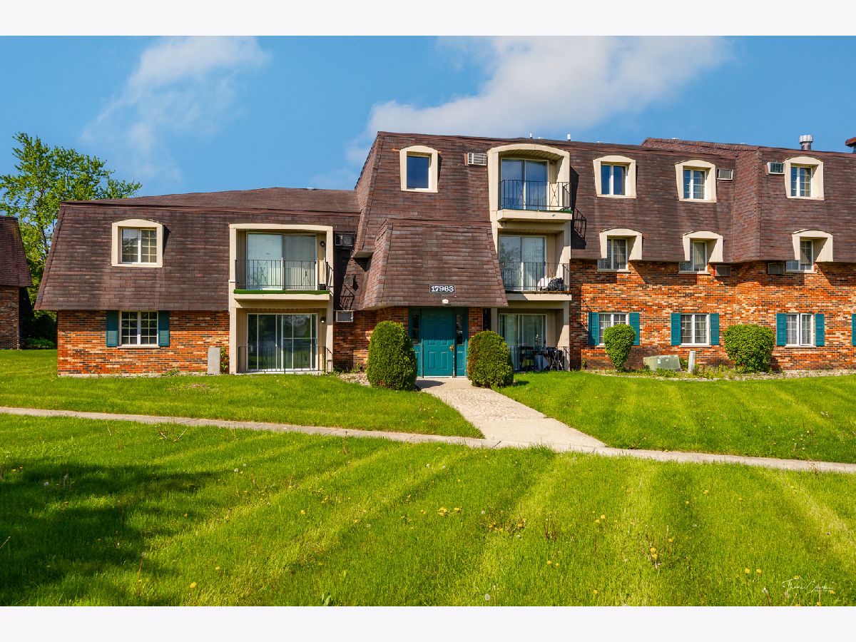  For Sale Country Club Hills Illinois, 17963 Huntleigh Court